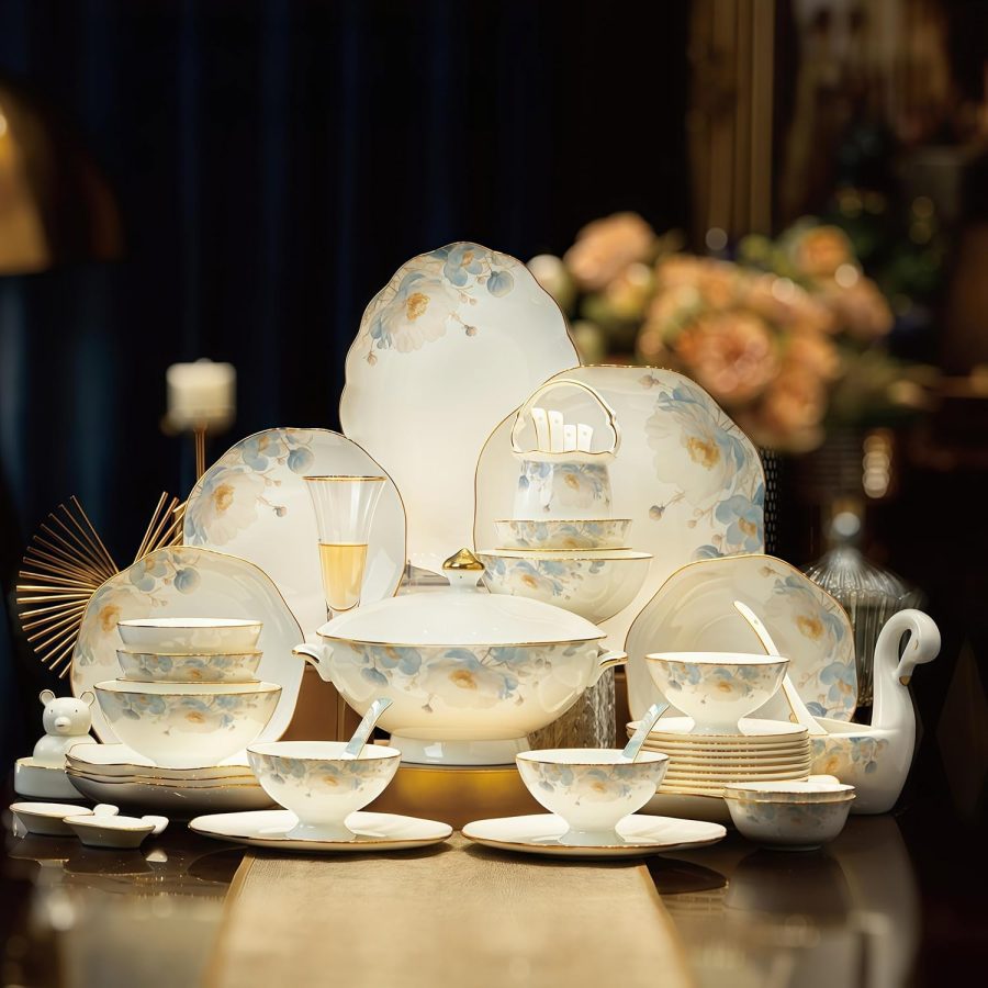 Bone china dinnerware set (40 pieces), includes plates, soup spoons, noodle bowls, soup pots and chopsticks